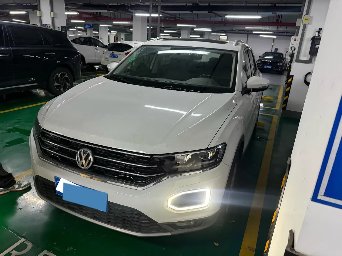 2019 Volkswagen T-Roc 1.4T 131HP L4 7DCT,autocango,china used car exporter,china ev exporter,chinese used car exporter,chinese used ev exporter