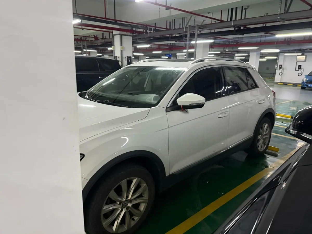 2019 Volkswagen T-Roc 1.4T 131HP L4 7DCT,autocango,china used car exporter,china ev exporter,chinese used car exporter,chinese used ev exporter