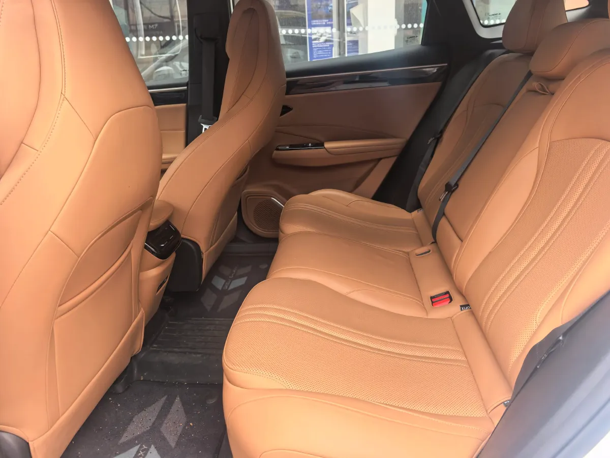 2025 Geely Galaxy L7 1.5L 112HP L4 1DHT PHEV 18.4KWH,autocango,china used car exporter,china ev exporter,chinese used car exporter,chinese used ev exporter