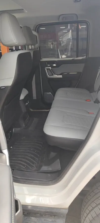 2025 212 212 T01 2.0T 170HP L4 8AT,autocango,china used car exporter,china ev exporter,chinese used car exporter,chinese used ev exporter