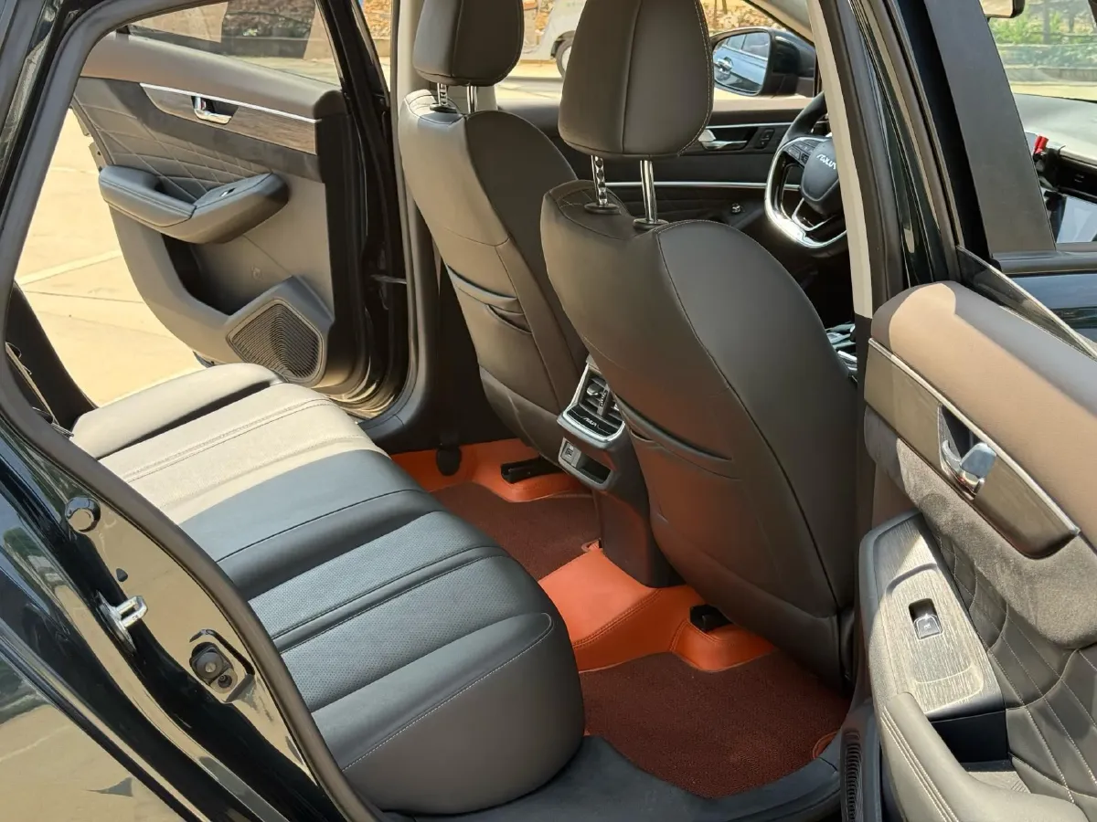 2021 DongFeng Aeolus YiXuan MAX 1.5T 190HP L4 7DCT,autocango,china used car exporter,china ev exporter,chinese used car exporter,chinese used ev exporter