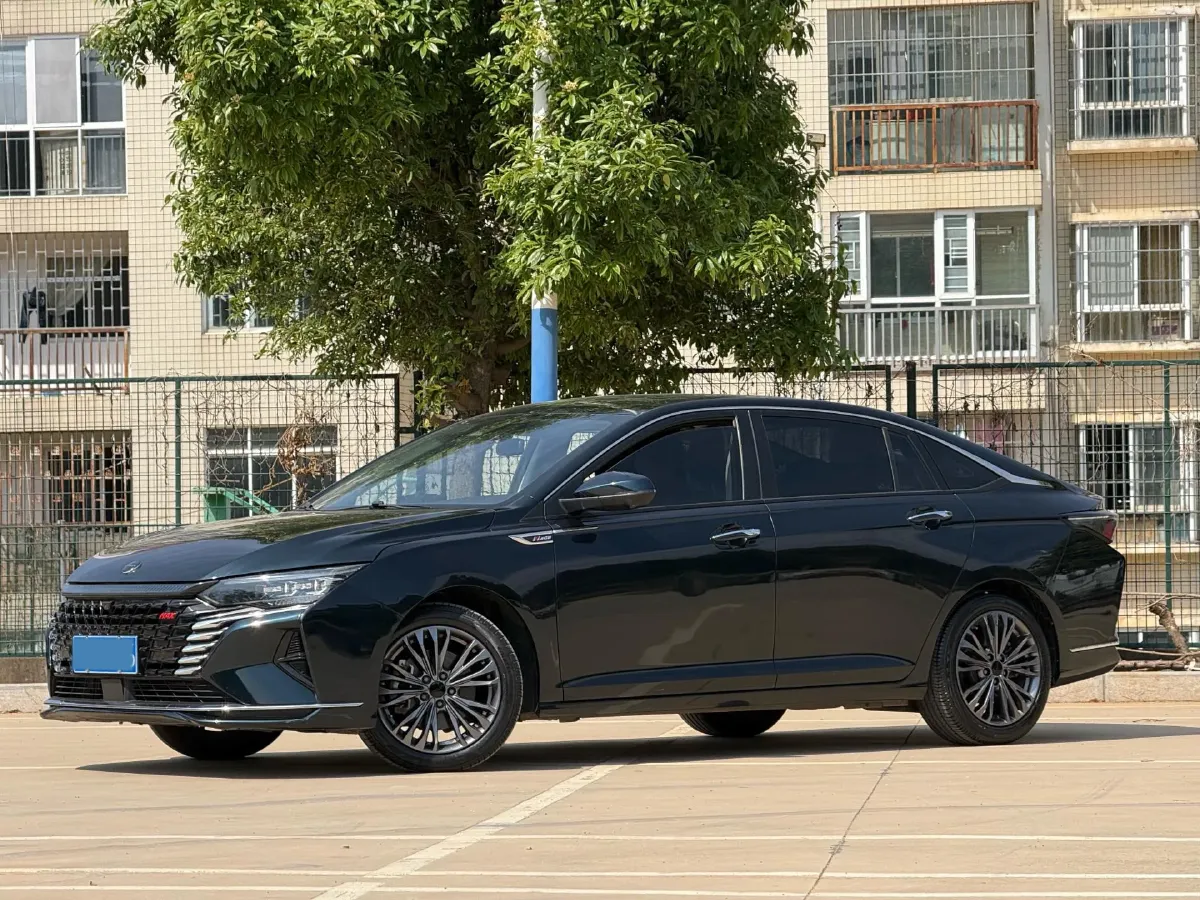 2021 DongFeng Aeolus YiXuan MAX 1.5T 190HP L4 7DCT,autocango,china used car exporter,china ev exporter,chinese used car exporter,chinese used ev exporter