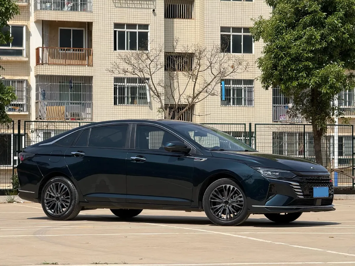 2021 DongFeng Aeolus YiXuan MAX 1.5T 190HP L4 7DCT,autocango,china used car exporter,china ev exporter,chinese used car exporter,chinese used ev exporter