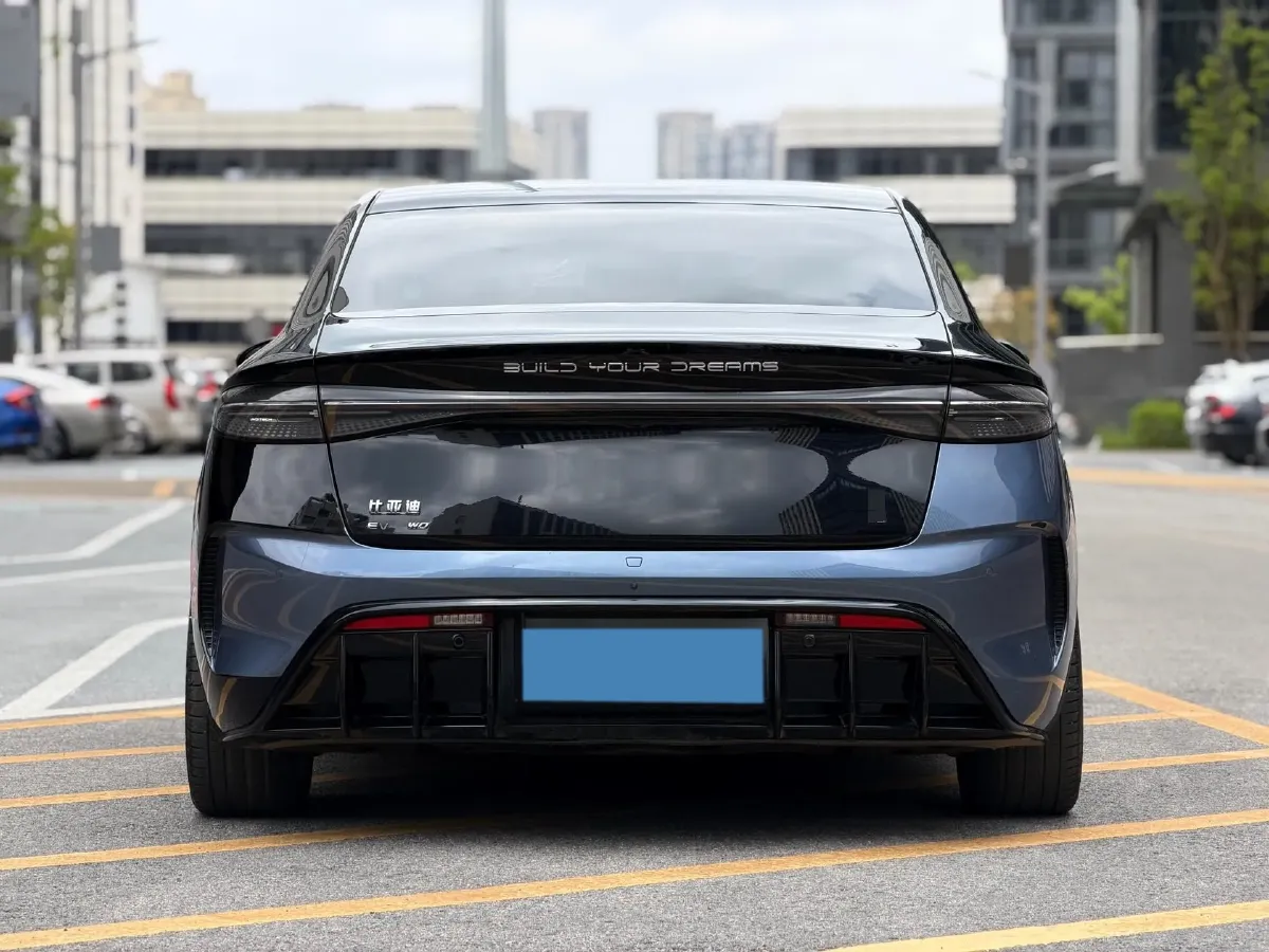 2022 AITO AITO M5 Range Extended 125HP REEV 40KWH,autocango,china used car exporter,china ev exporter,chinese used car exporter,chinese used ev exporter