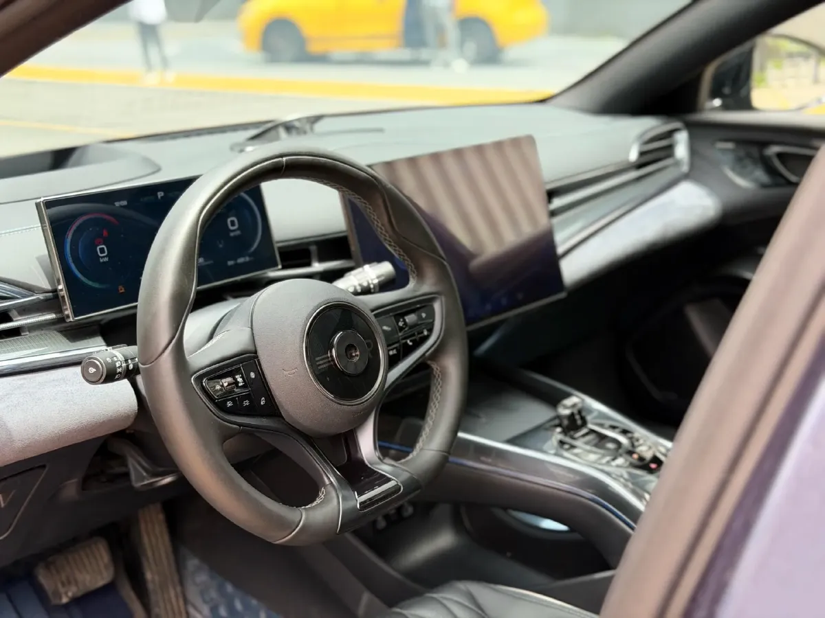 2022 AITO AITO M5 Range Extended 125HP REEV 40KWH,autocango,china used car exporter,china ev exporter,chinese used car exporter,chinese used ev exporter