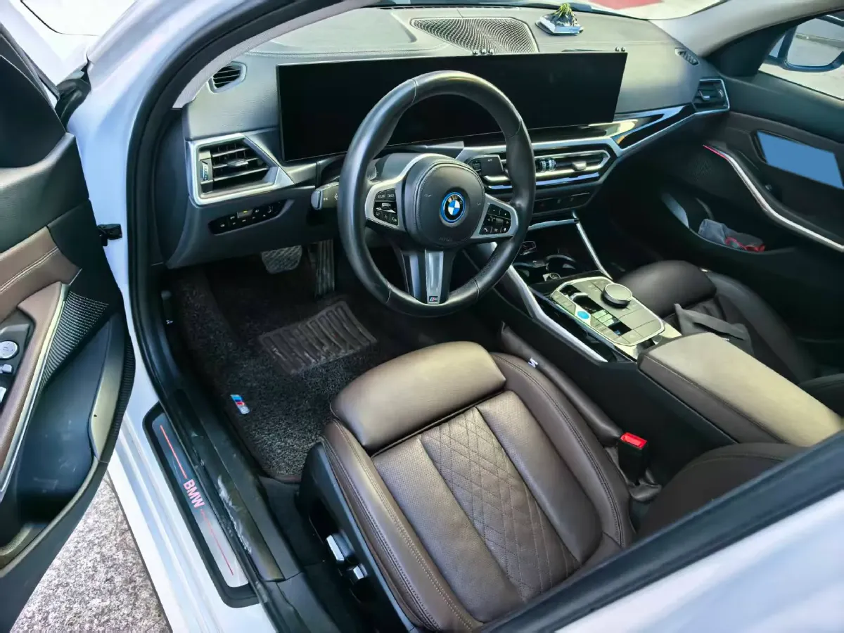 2024 BMW i3 BEV 70KWH,autocango,china used car exporter,china ev exporter,chinese used car exporter,chinese used ev exporter