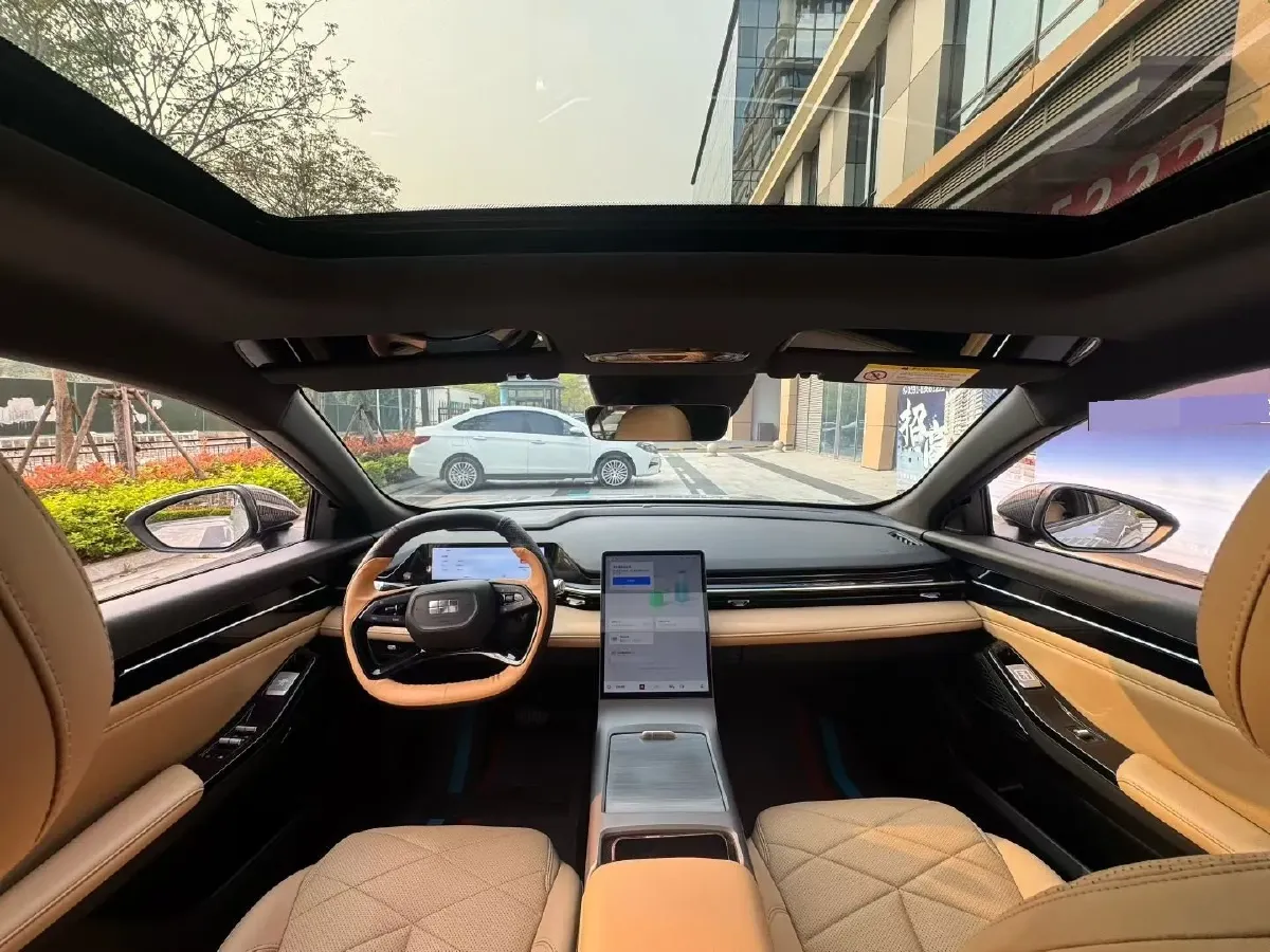 2023 Geely Galaxy L6 1.5T 163HP L4 3DHT PHEV,autocango,china used car exporter,china ev exporter,chinese used car exporter,chinese used ev exporter