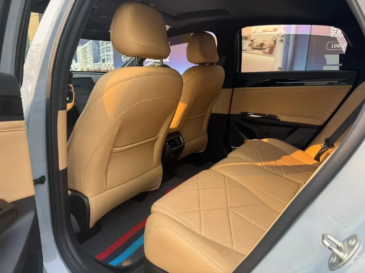 2023 Geely Galaxy L6 1.5T 163HP L4 3DHT PHEV,autocango,china used car exporter,china ev exporter,chinese used car exporter,chinese used ev exporter