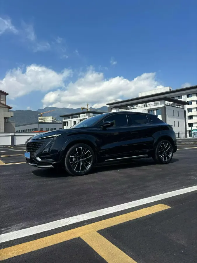 2023 ChangAn UNI-T 1.5T 188HP L4 7DCT,autocango,china used car exporter,china ev exporter,chinese used car exporter,chinese used ev exporter