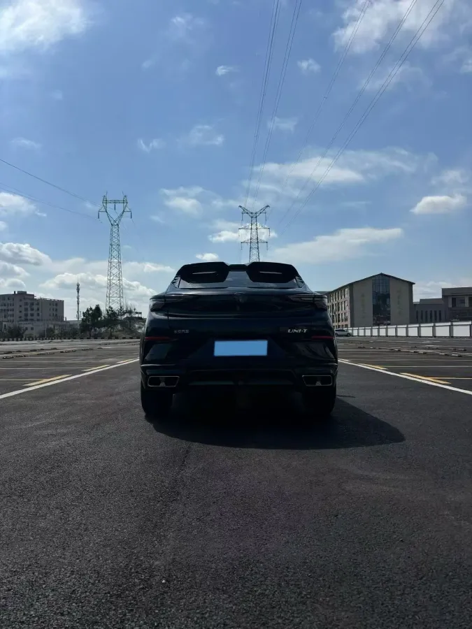 2023 ChangAn UNI-T 1.5T 188HP L4 7DCT,autocango,china used car exporter,china ev exporter,chinese used car exporter,chinese used ev exporter