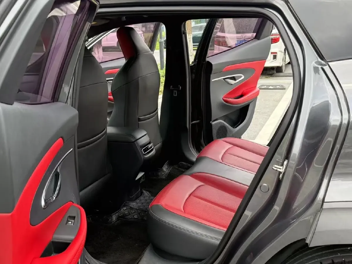 2020 ChangAn UNI-T 1.5T 180HP L4 7DCT,autocango,china used car exporter,china ev exporter,chinese used car exporter,chinese used ev exporter