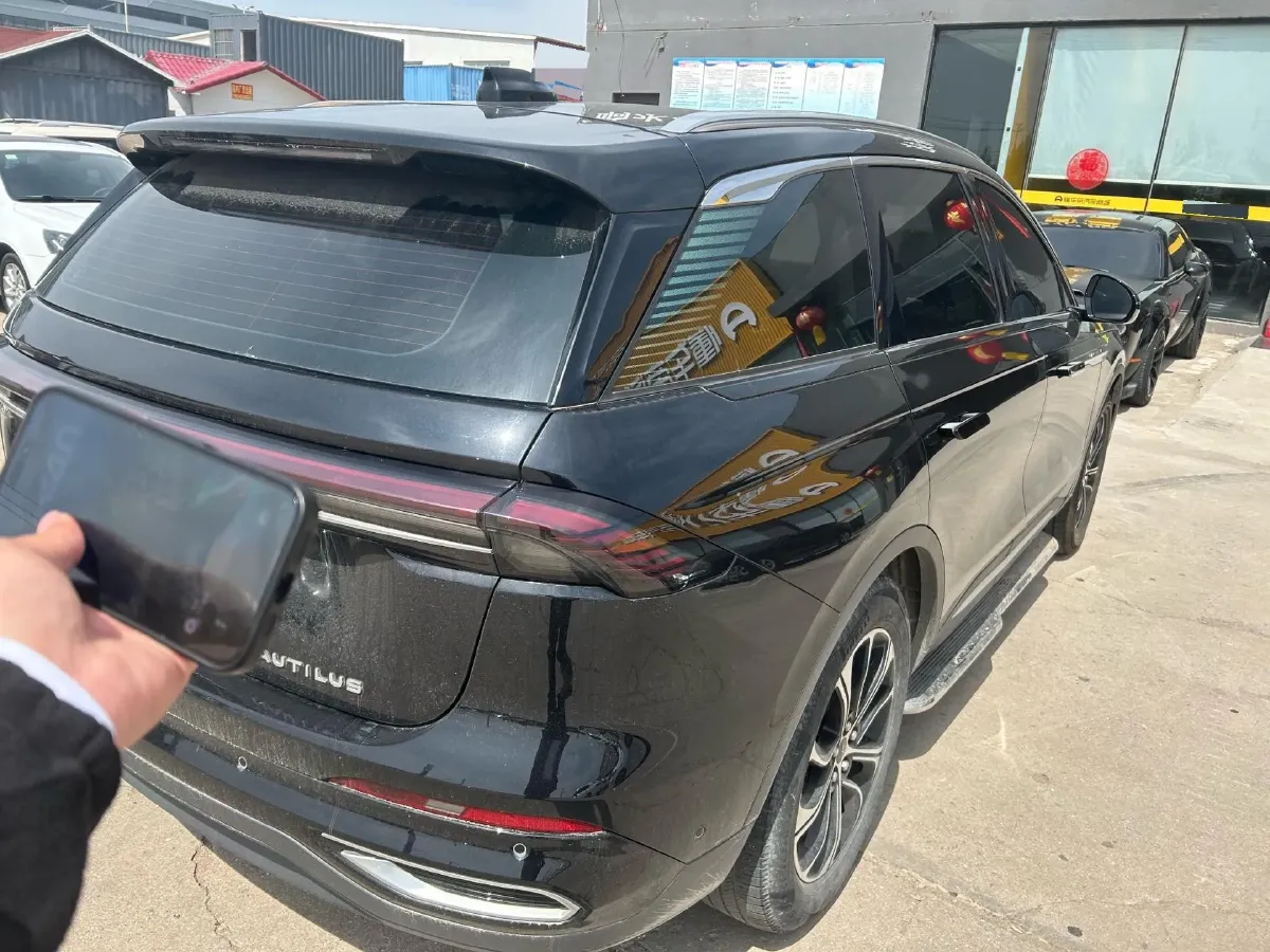 2023 Lincoln Nautilus 2.0T 261HP L4 8AT,autocango,china used car exporter,china ev exporter,chinese used car exporter,chinese used ev exporter