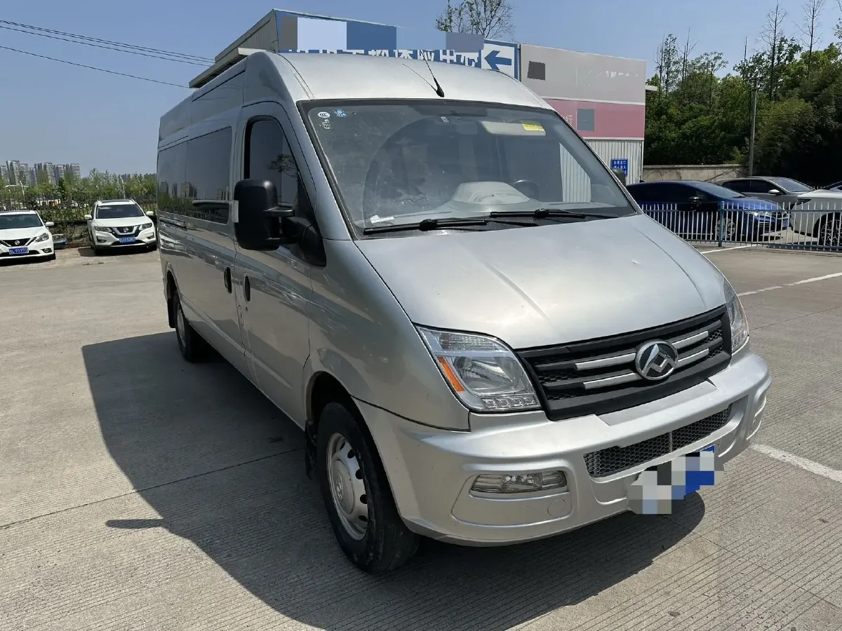 2018 MAXUS XinTu V80 2.5T 136HP L4 6MT,autocango,china used car exporter,china ev exporter,chinese used car exporter,chinese used ev exporter
