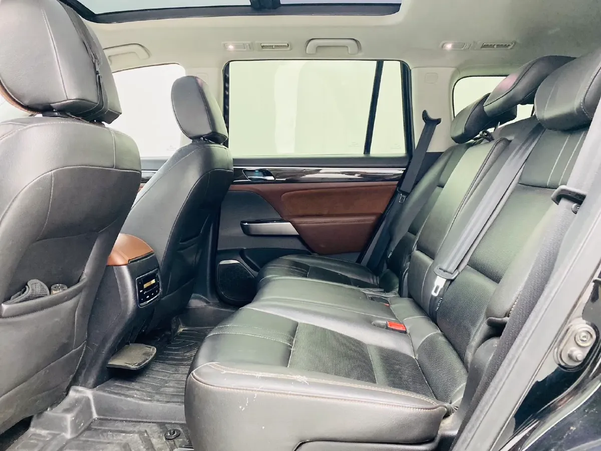 2017 GAC Trumpchi GS8 2.0T 201HP L4 6AT,autocango,china used car exporter,china ev exporter,chinese used car exporter,chinese used ev exporter