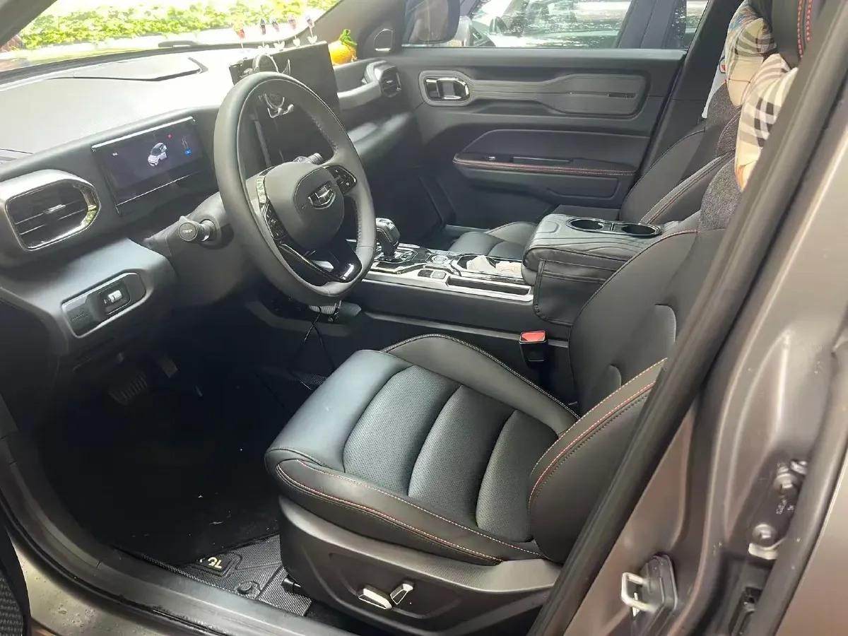 2025 Geely Cowboy 1.5T 181HP L4 7DCT,autocango,china used car exporter,china ev exporter,chinese used car exporter,chinese used ev exporter