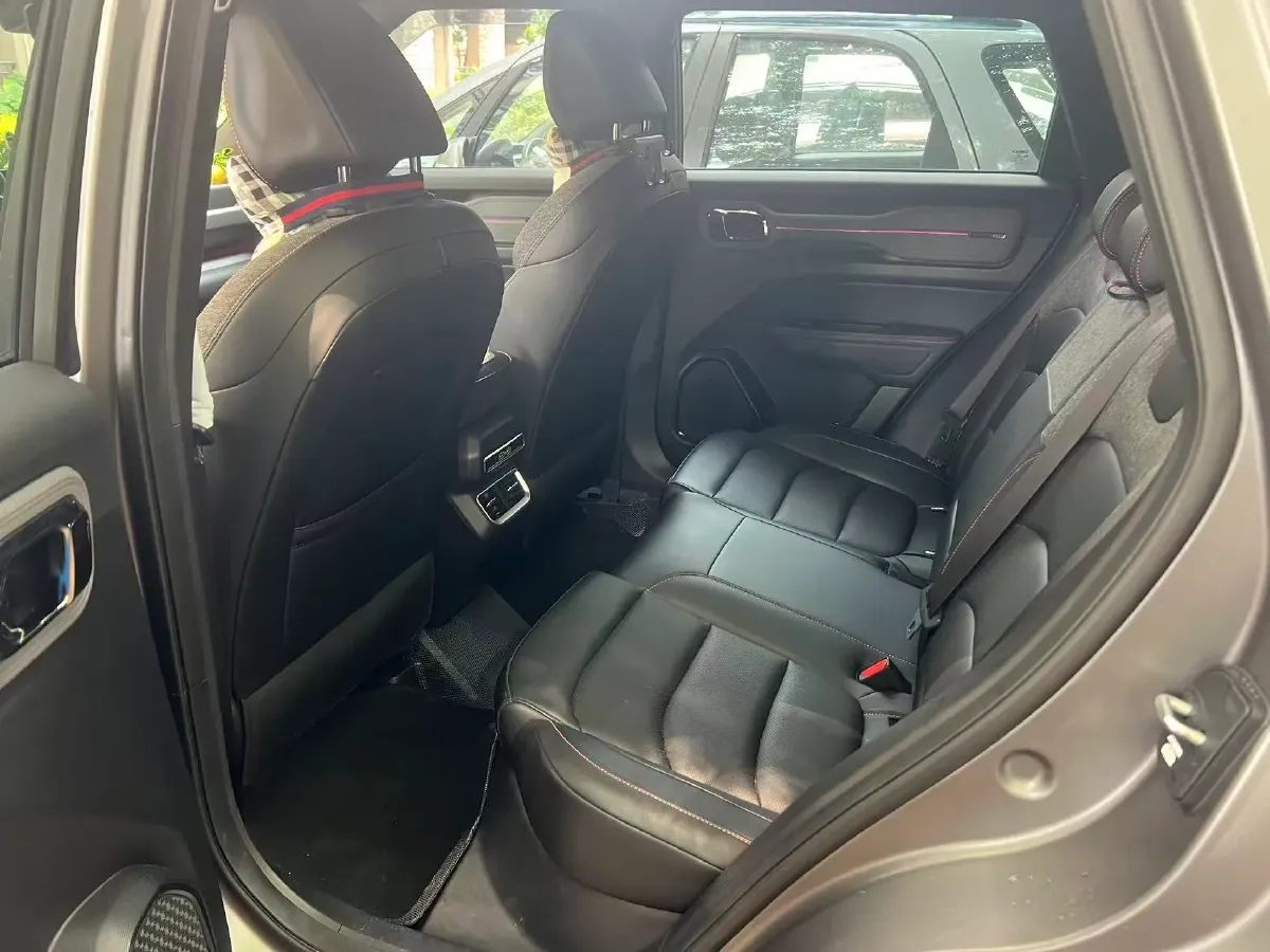 2025 Geely Cowboy 1.5T 181HP L4 7DCT,autocango,china used car exporter,china ev exporter,chinese used car exporter,chinese used ev exporter