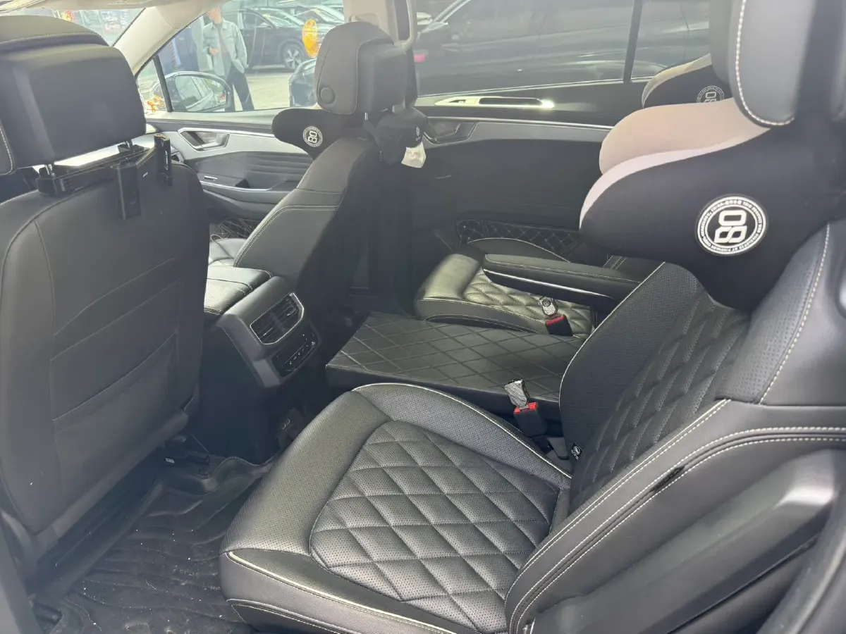 2021 Volkswagen Talagon 2.5T 299HP V6 7DCT,autocango,china used car exporter,china ev exporter,chinese used car exporter,chinese used ev exporter