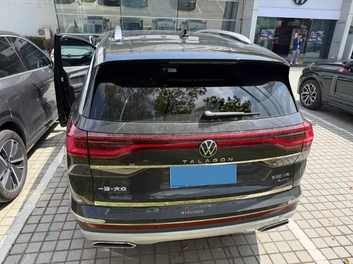 2021 Volkswagen Talagon 2.5T 299HP V6 7DCT,autocango,china used car exporter,china ev exporter,chinese used car exporter,chinese used ev exporter