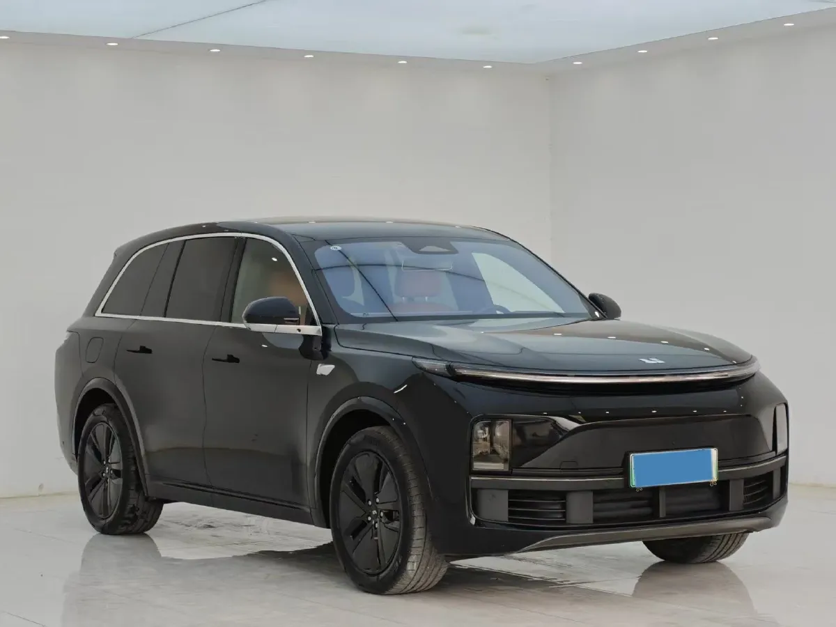 2024 Volvo S60 2.0T 197HP L4 7DCT,autocango,china used car exporter,china ev exporter,chinese used car exporter,chinese used ev exporter