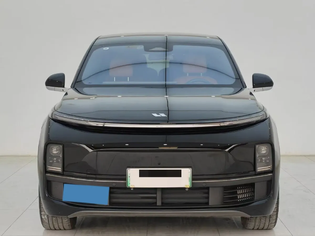 2024 Volvo S60 2.0T 197HP L4 7DCT,autocango,china used car exporter,china ev exporter,chinese used car exporter,chinese used ev exporter