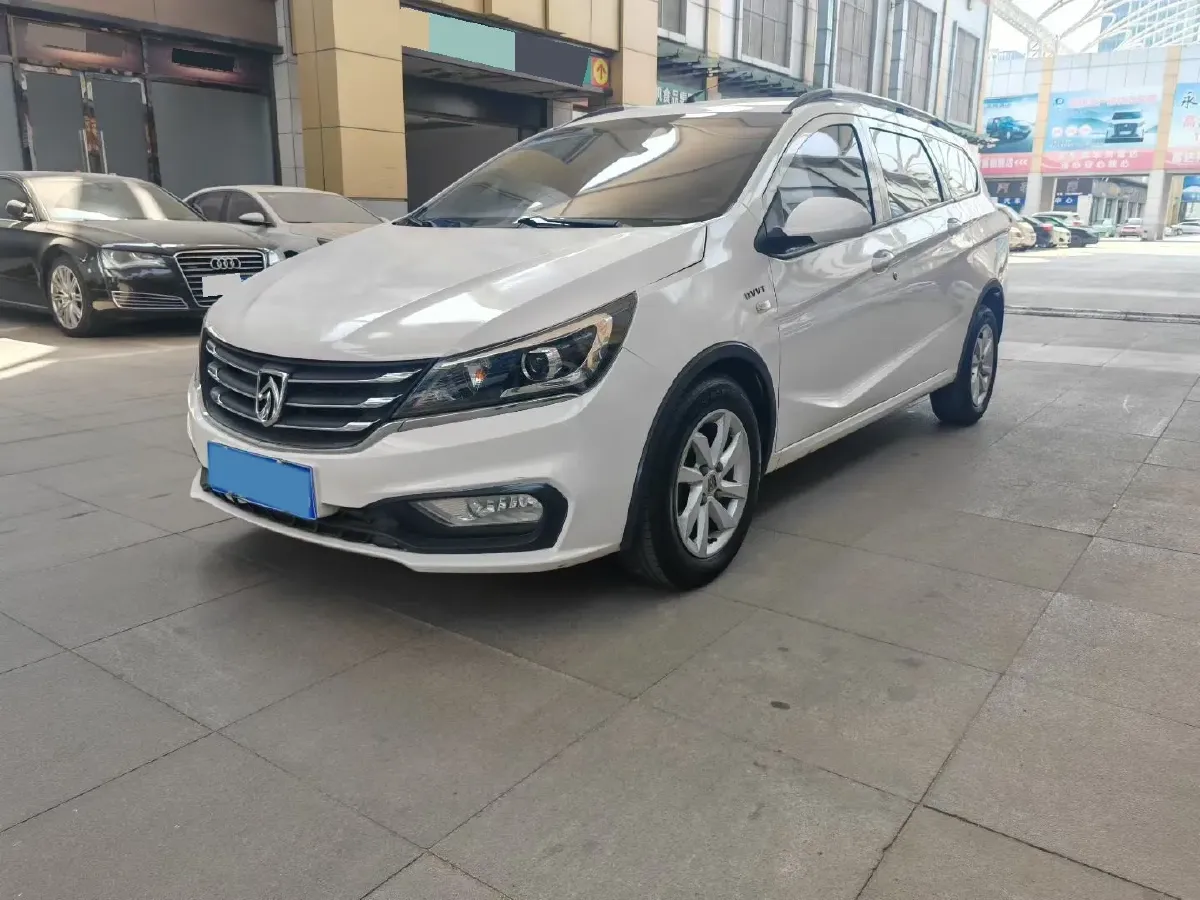 2017 BaoJun 310W 1.5L 112HP L4 6MT,autocango,china used car exporter,china ev exporter,chinese used car exporter,chinese used ev exporter