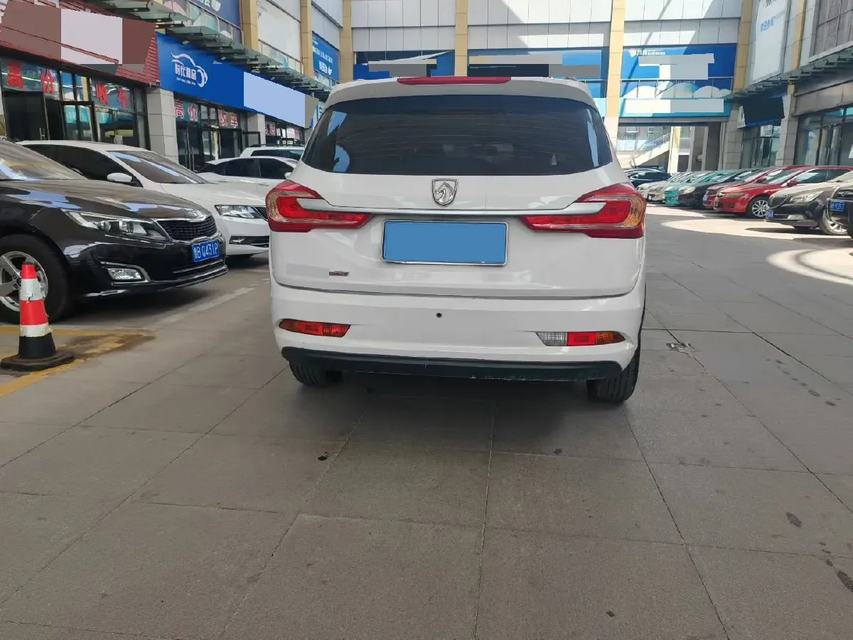 2017 BaoJun 310W 1.5L 112HP L4 6MT,autocango,china used car exporter,china ev exporter,chinese used car exporter,chinese used ev exporter