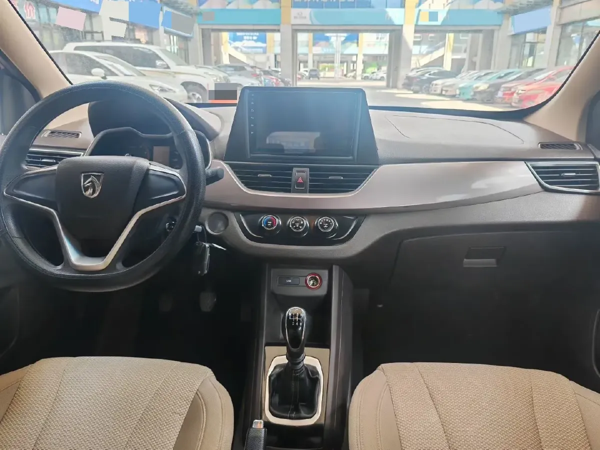 2017 BaoJun 310W 1.5L 112HP L4 6MT,autocango,china used car exporter,china ev exporter,chinese used car exporter,chinese used ev exporter