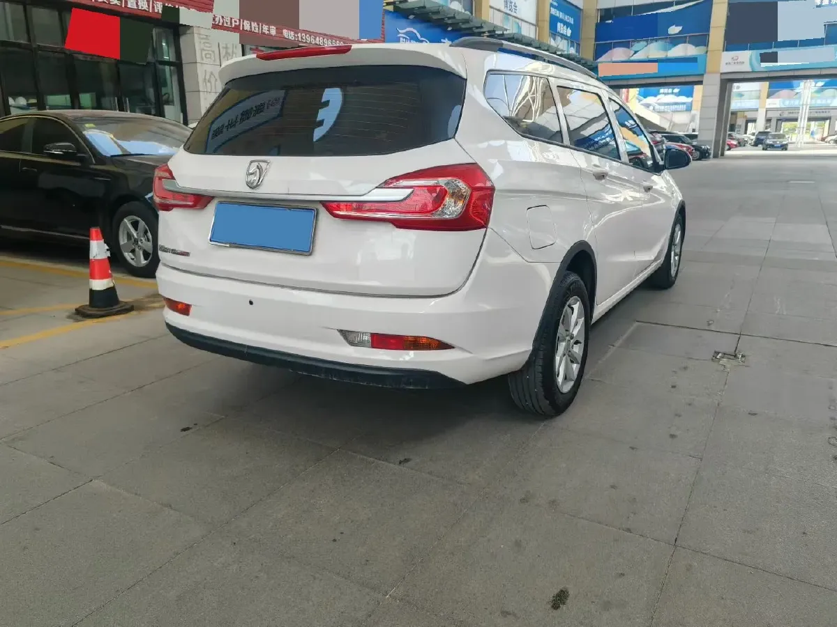 2017 BaoJun 310W 1.5L 112HP L4 6MT,autocango,china used car exporter,china ev exporter,chinese used car exporter,chinese used ev exporter
