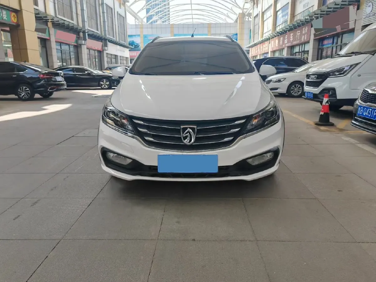 2017 BaoJun 310W 1.5L 112HP L4 6MT,autocango,china used car exporter,china ev exporter,chinese used car exporter,chinese used ev exporter