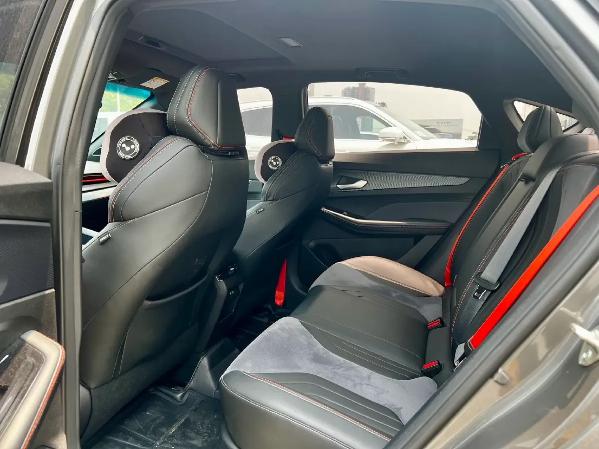 2022 Geely Binray 1.5T 181HP L4 7DCT,autocango,china used car exporter,china ev exporter,chinese used car exporter,chinese used ev exporter