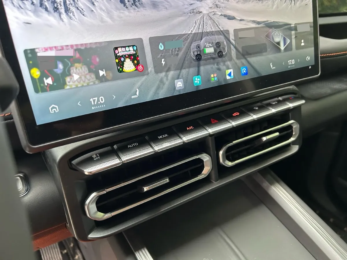 2025 MAXUS XinTu V70 2.0T 150HP L4 9AT,autocango,china used car exporter,china ev exporter,chinese used car exporter,chinese used ev exporter