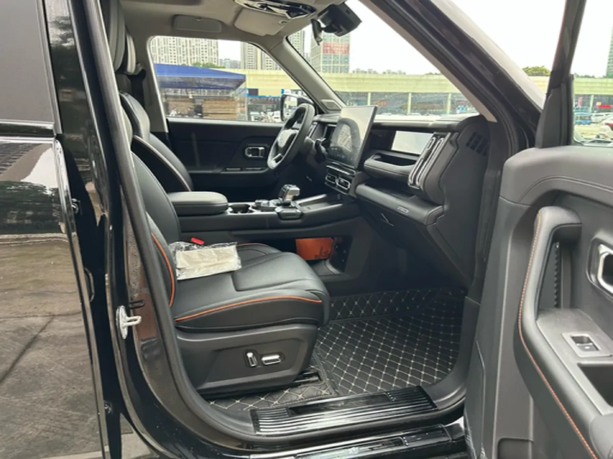 2025 MAXUS XinTu V70 2.0T 150HP L4 9AT,autocango,china used car exporter,china ev exporter,chinese used car exporter,chinese used ev exporter