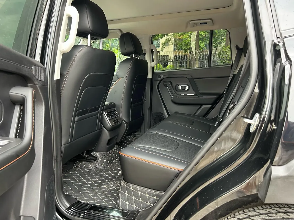 2025 MAXUS XinTu V70 2.0T 150HP L4 9AT,autocango,china used car exporter,china ev exporter,chinese used car exporter,chinese used ev exporter