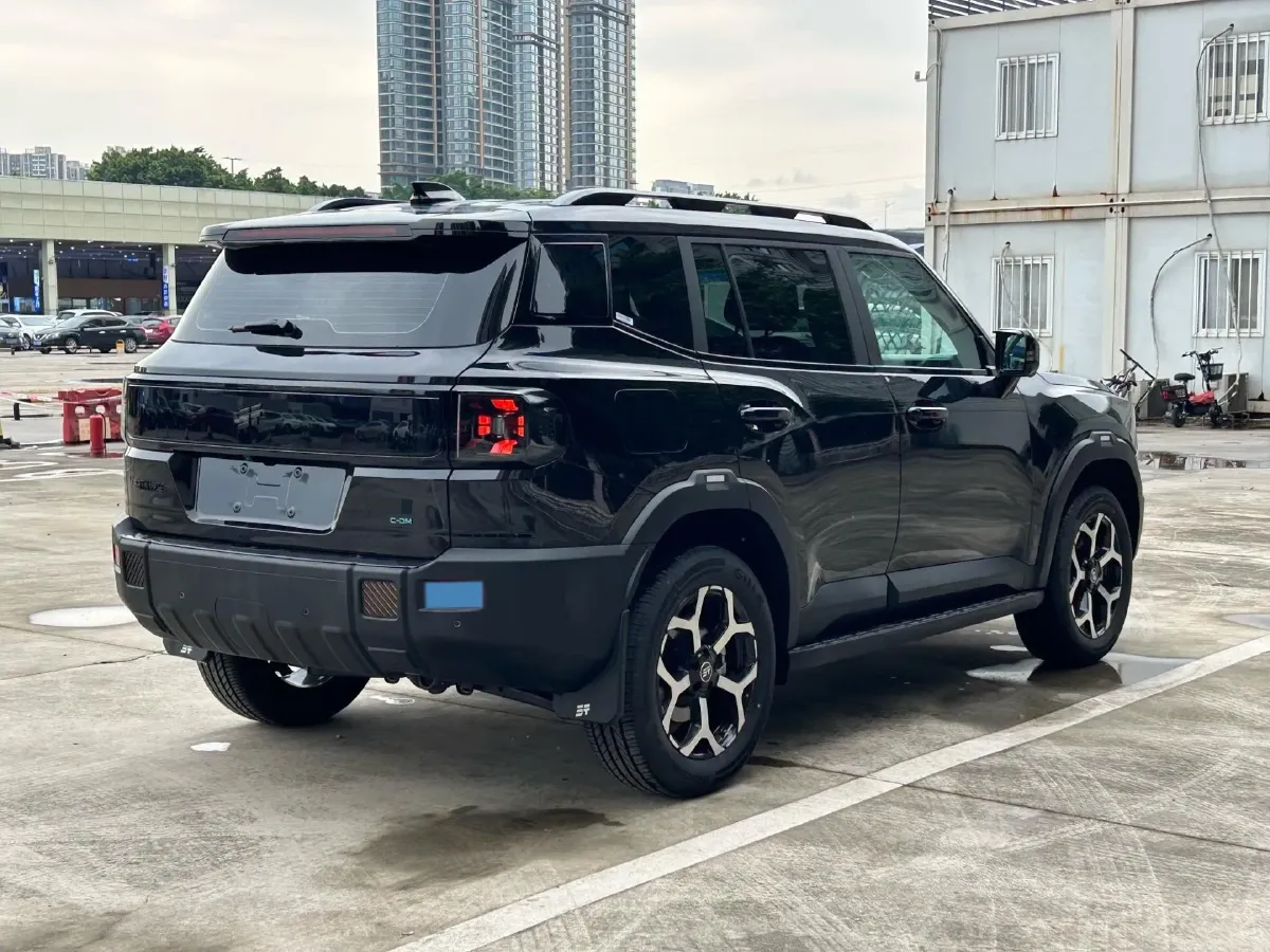 2025 MAXUS XinTu V70 2.0T 150HP L4 9AT,autocango,china used car exporter,china ev exporter,chinese used car exporter,chinese used ev exporter