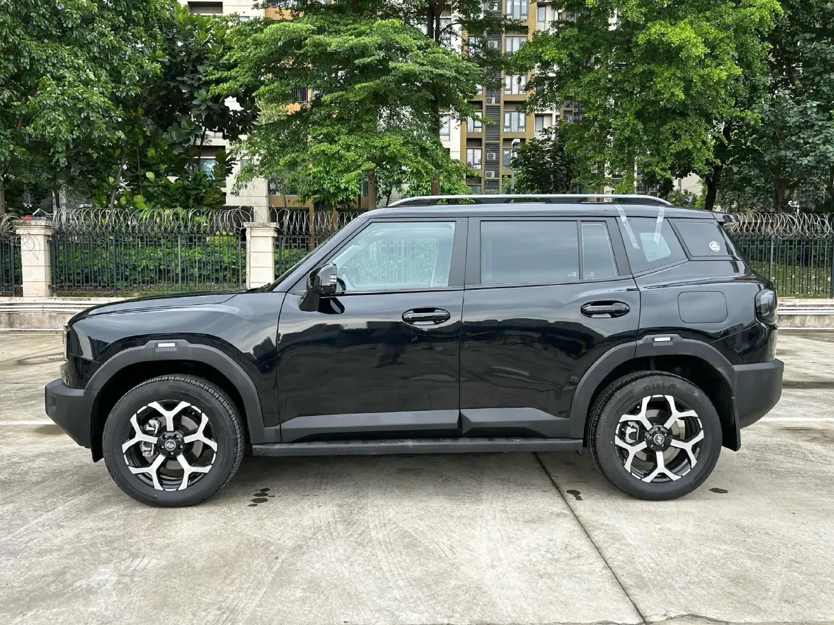 2025 MAXUS XinTu V70 2.0T 150HP L4 9AT,autocango,china used car exporter,china ev exporter,chinese used car exporter,chinese used ev exporter