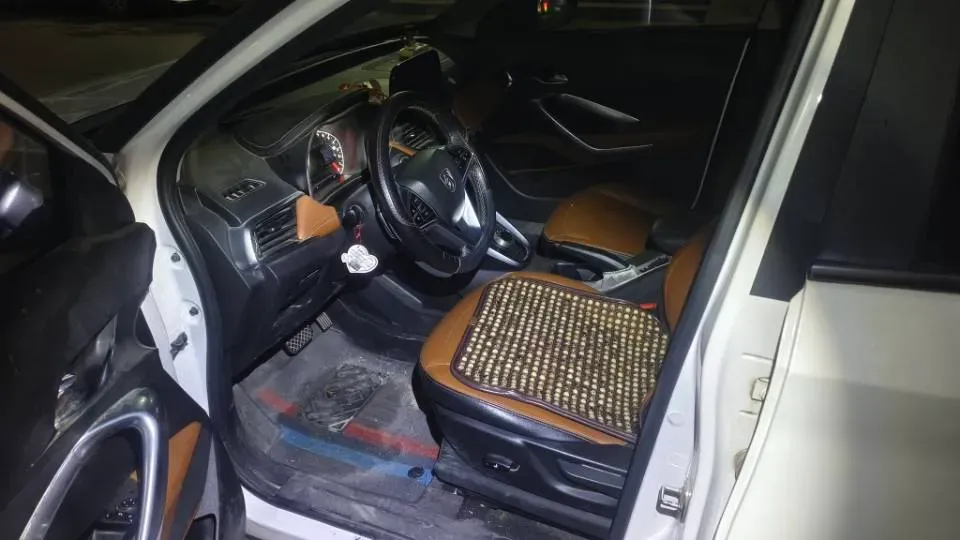 2017 HaiMa S5 Young Edition 1.6L 122HP L4 5MT,autocango,china used car exporter,china ev exporter,chinese used car exporter,chinese used ev exporter