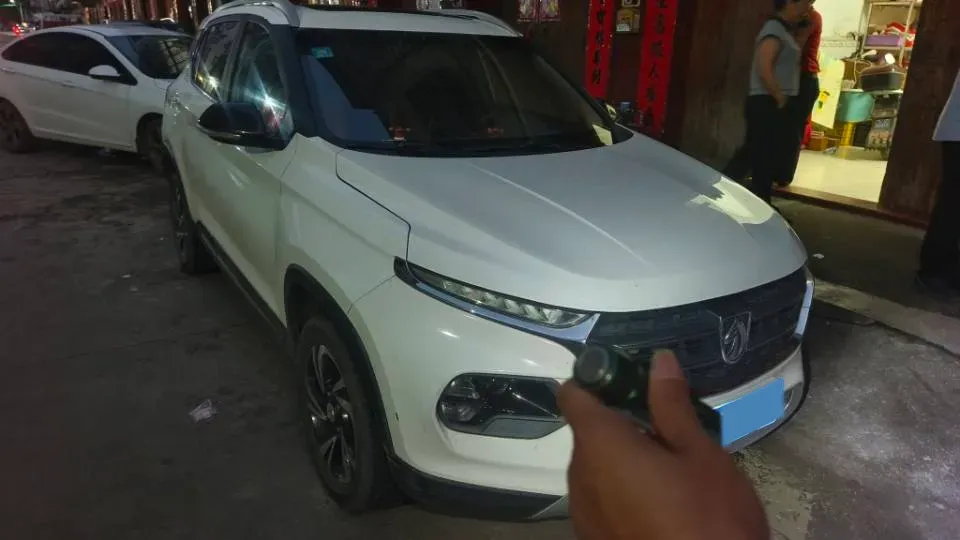 2017 HaiMa S5 Young Edition 1.6L 122HP L4 5MT,autocango,china used car exporter,china ev exporter,chinese used car exporter,chinese used ev exporter