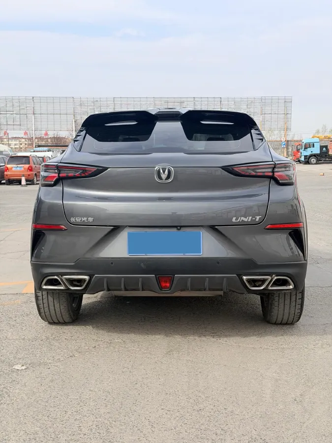 2020 ChangAn UNI-T 1.5T 180HP L4 7DCT,autocango,china used car exporter,china ev exporter,chinese used car exporter,chinese used ev exporter