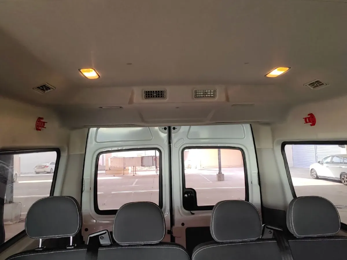 2025 MAXUS XinTu V80 2.0T 147HP L4 6MT,autocango,china used car exporter,china ev exporter,chinese used car exporter,chinese used ev exporter