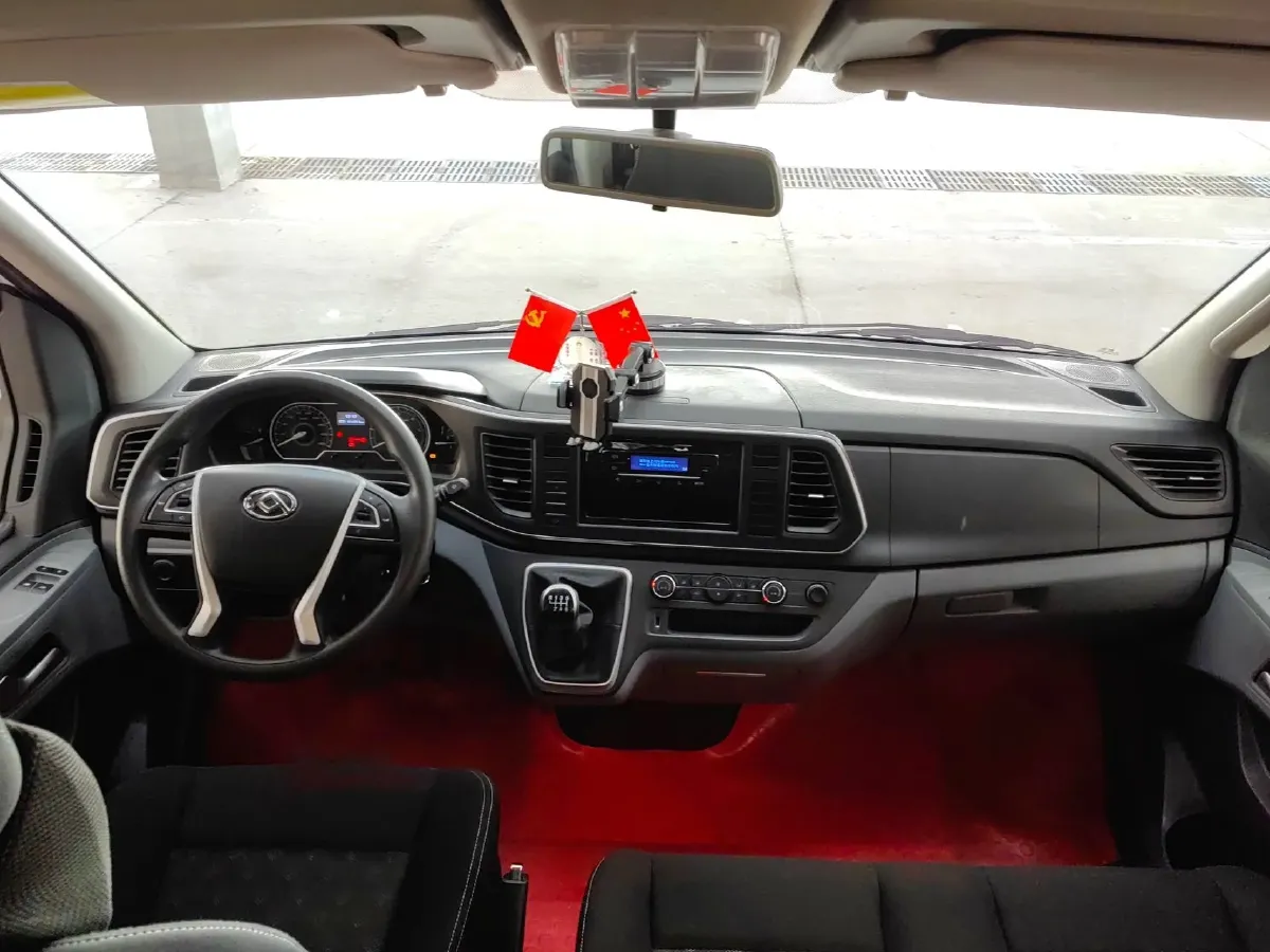 2025 MAXUS XinTu V80 2.0T 147HP L4 6MT,autocango,china used car exporter,china ev exporter,chinese used car exporter,chinese used ev exporter