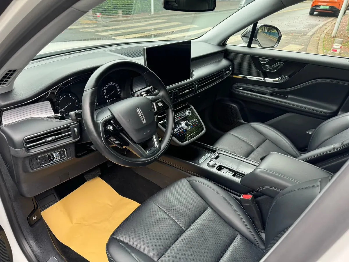 2021 Lincoln Corsair 2.0T 245HP L4 8AT,autocango,china used car exporter,china ev exporter,chinese used car exporter,chinese used ev exporter