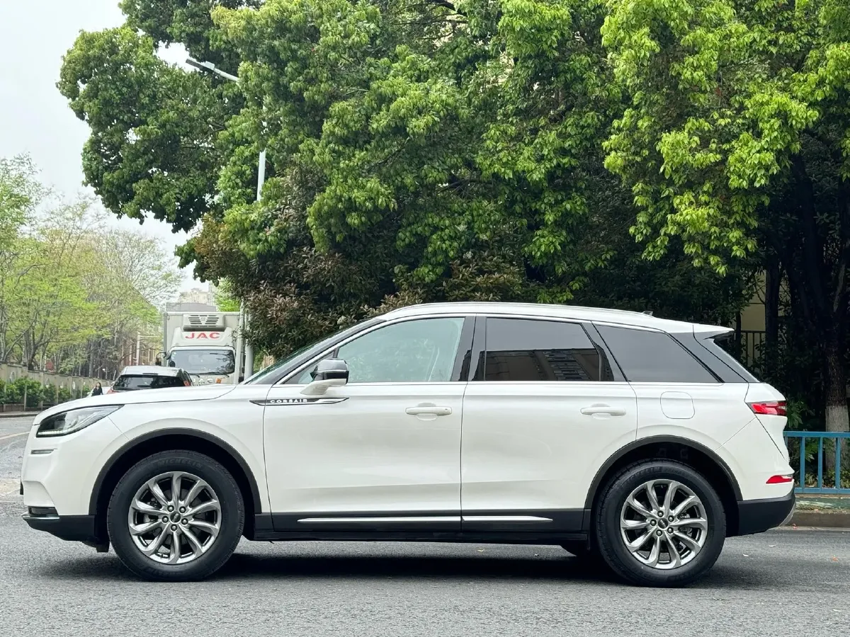 2021 Lincoln Corsair 2.0T 245HP L4 8AT,autocango,china used car exporter,china ev exporter,chinese used car exporter,chinese used ev exporter