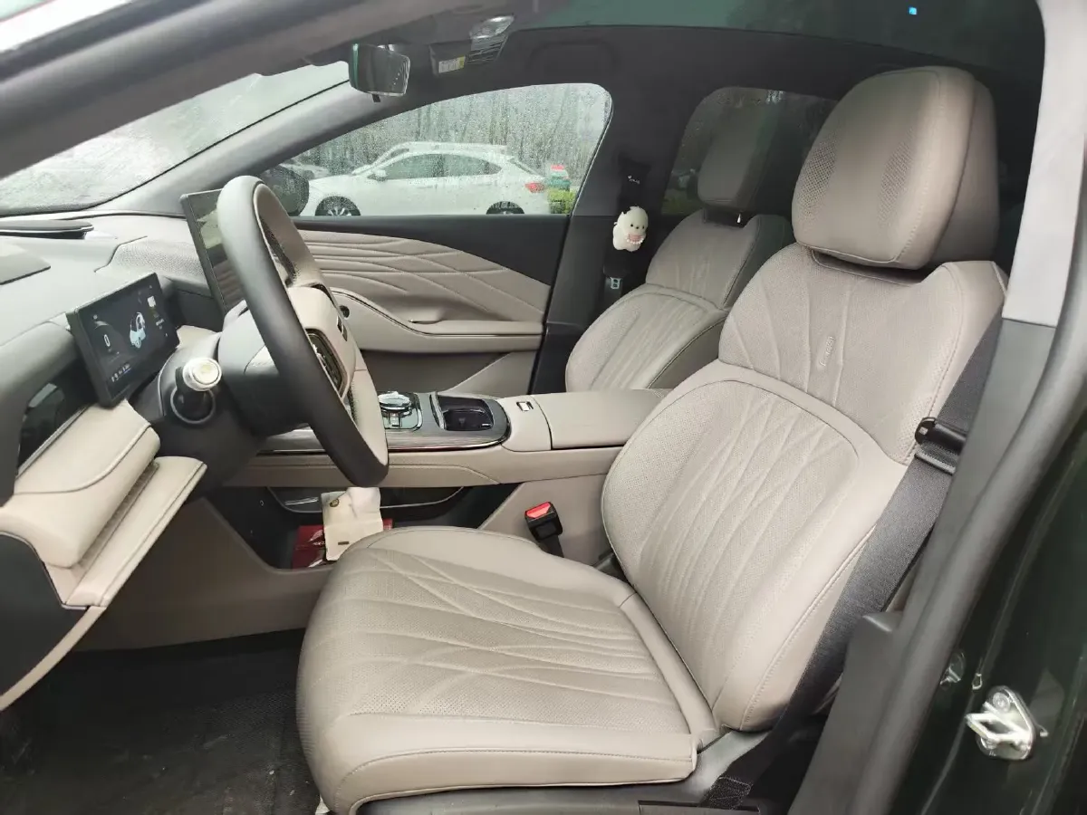 2025 Geely Galaxy Starshine 8 1.5T 163HP L4 3DHT PHEV 27.69KWH,autocango,china used car exporter,china ev exporter,chinese used car exporter,chinese used ev exporter