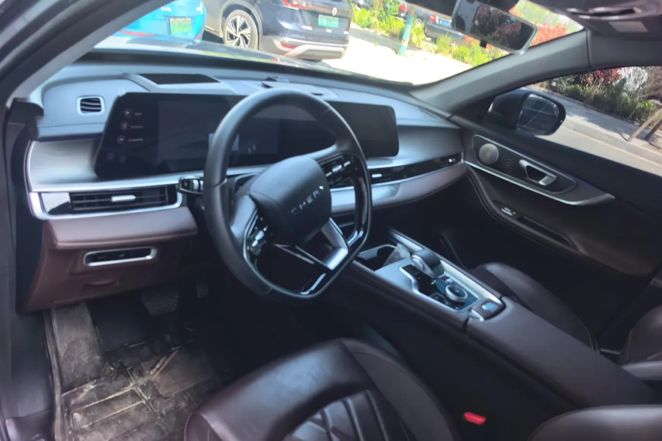 2024 Chery Tiggo 8 PRO 2.0T 254HP L4 7DCT,autocango,china used car exporter,china ev exporter,chinese used car exporter,chinese used ev exporter