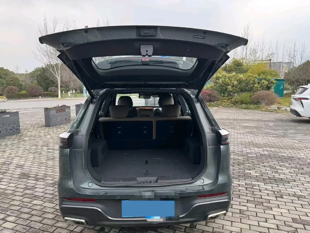 2025 Chery Tiggo 8 Plus 1.6T 197HP L4 7DCT,autocango,china used car exporter,china ev exporter,chinese used car exporter,chinese used ev exporter