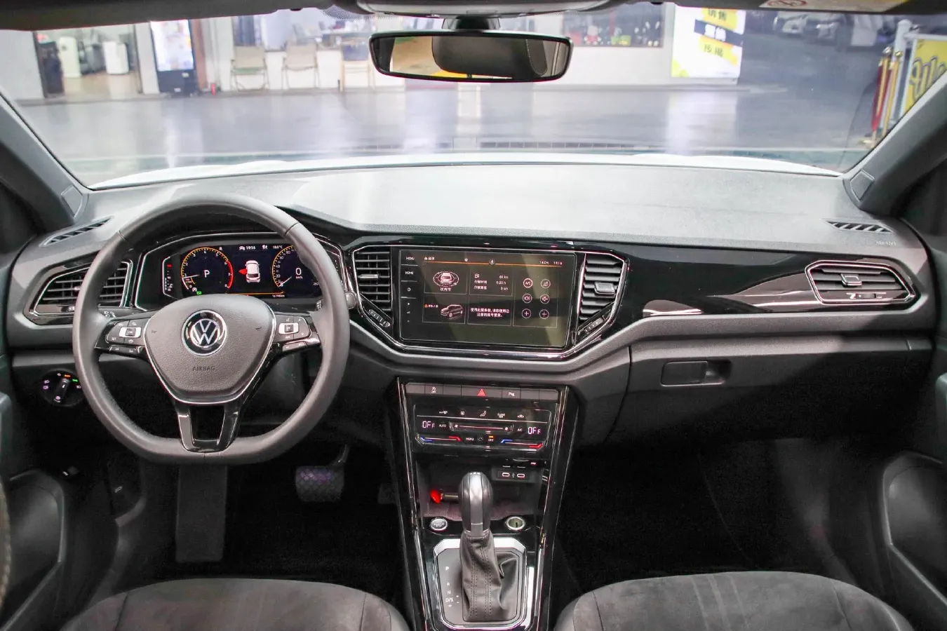 2021 Volkswagen T-Roc 1.4T 150HP L4 7DCT,autocango,china used car exporter,china ev exporter,chinese used car exporter,chinese used ev exporter