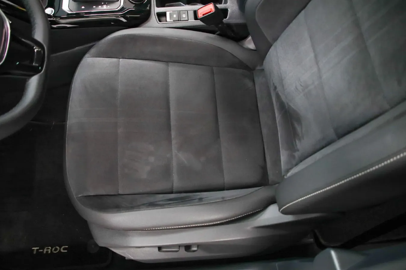 2021 Volkswagen T-Roc 1.4T 150HP L4 7DCT,autocango,china used car exporter,china ev exporter,chinese used car exporter,chinese used ev exporter