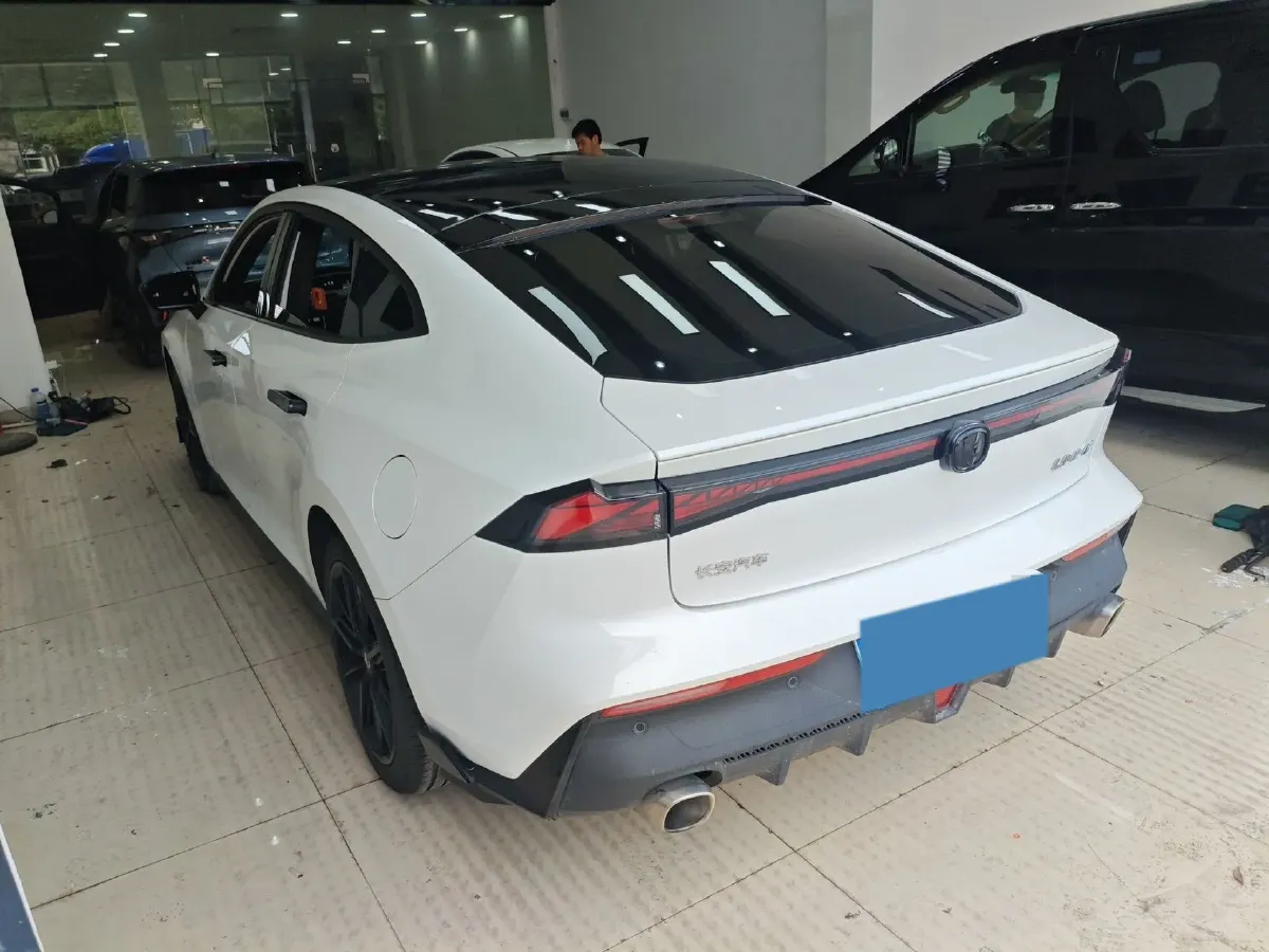 2022 ChangAn UNI-V 1.5T 188HP L4 7DCT,autocango,china used car exporter,china ev exporter,chinese used car exporter,chinese used ev exporter