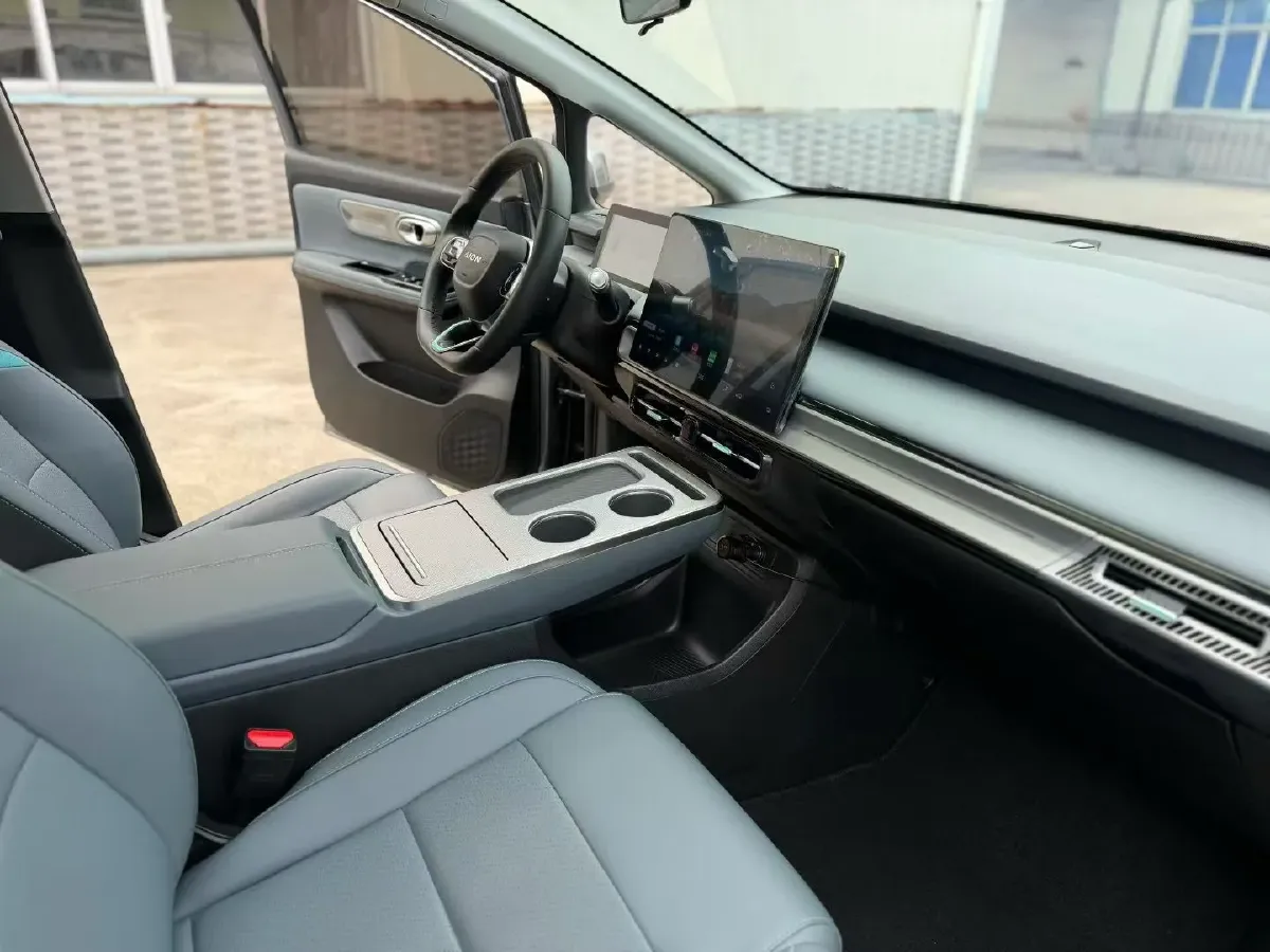 2024 Leapmotor C11 1.5L 95HP L4 REEV 43.74KWH,autocango,china used car exporter,china ev exporter,chinese used car exporter,chinese used ev exporter