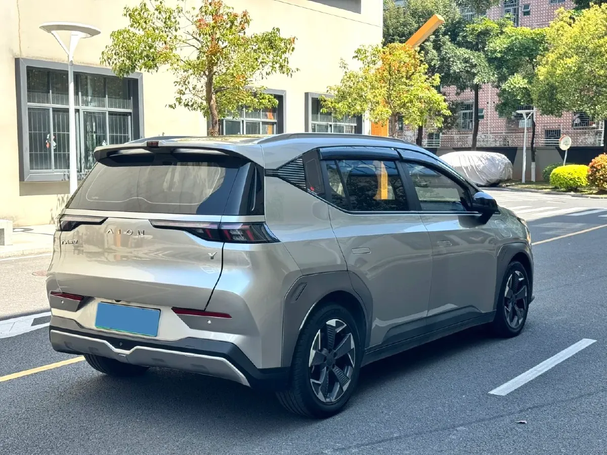 2022 Geely Okavango 1.8T 184HP L4 7DCT,autocango,china used car exporter,china ev exporter,chinese used car exporter,chinese used ev exporter